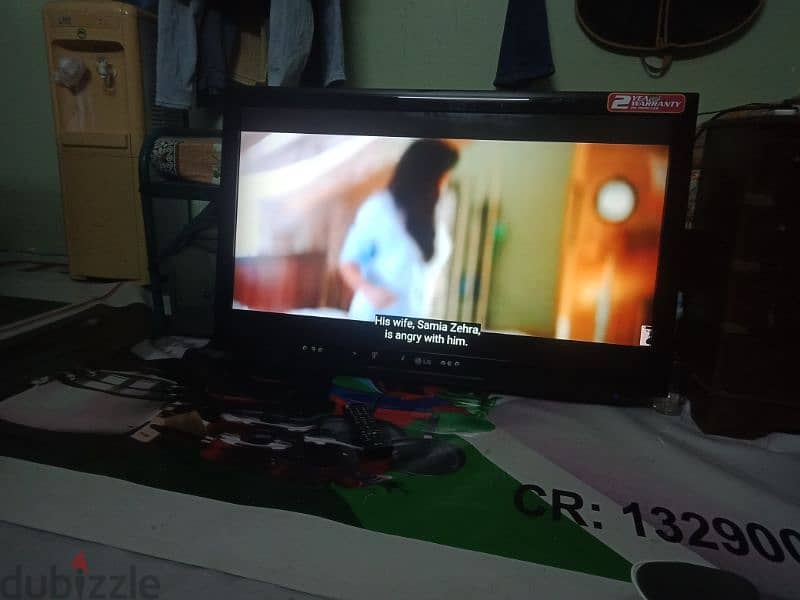 LG 42 INCH LCD TV 4