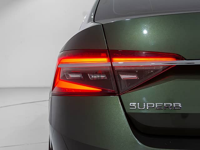 Skoda Superb 2021 L&K 5