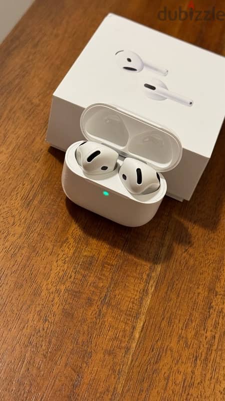 Airpods 4 with Active Noise Cancellation like new 1