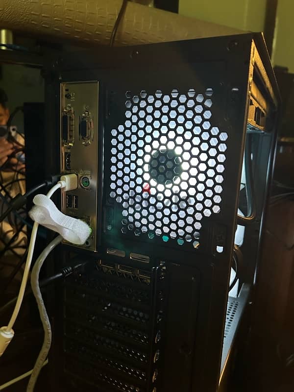 Used gaming pc - بيسي قيمنق مستخدم 4