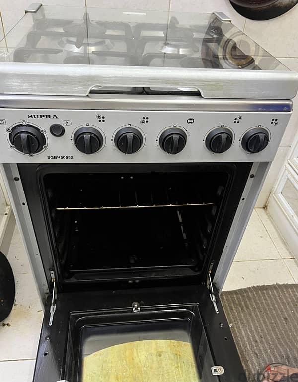 4 burner cooking range (negotiable) 0