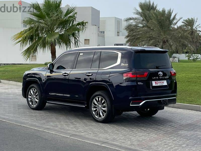 2022 model Toyota Land Cruiser VX 4