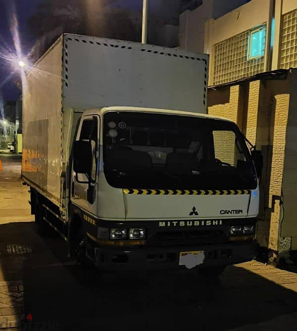 mitsubishi truck 6 weeler 4