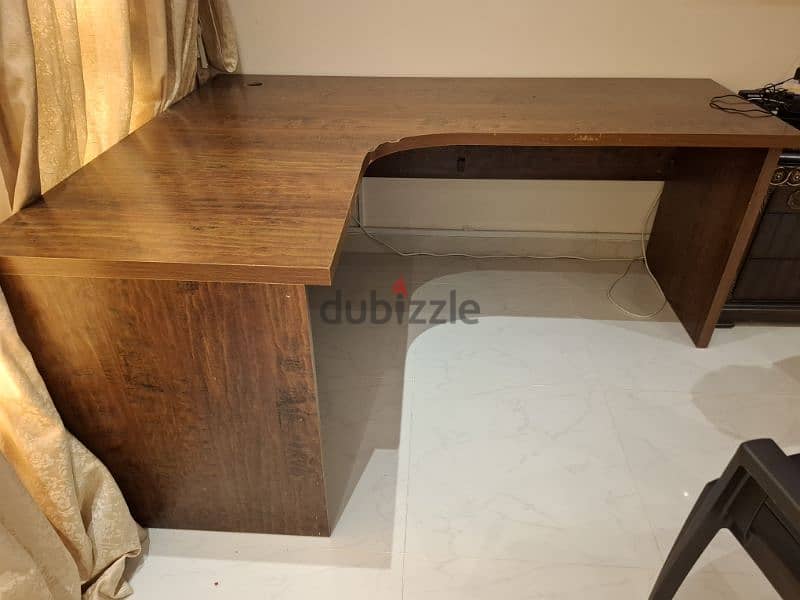 Two L shap office tables for sell 2