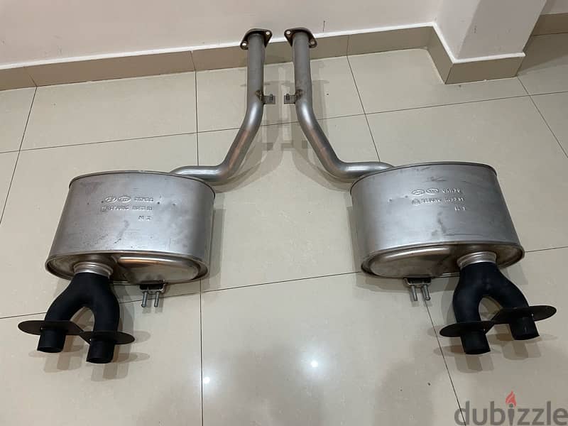 kia stinger rear mufflers oem for sell/قزوز كيا ستنجر للبيع 1