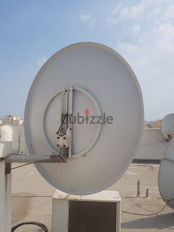 Airtel HD Receiver +Dish 1