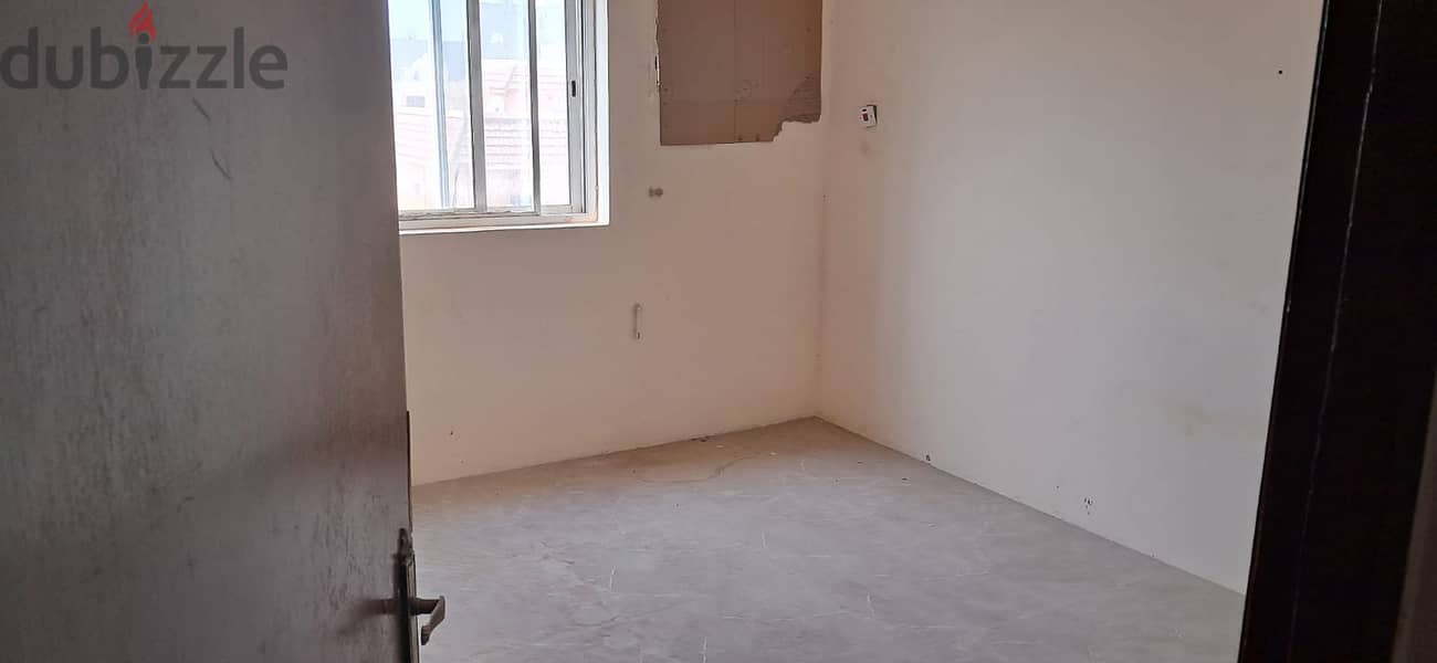 Larg apartment for rent in Bani Jamra 8