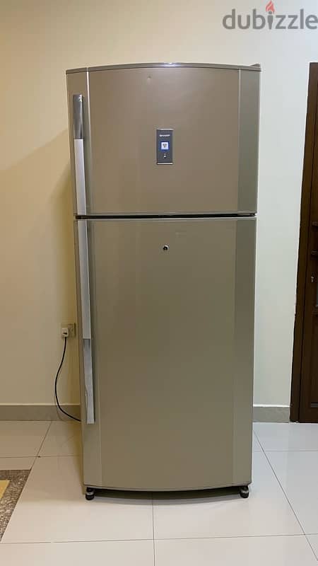 Sharp refrigerator ثلاجة شارب مناسبة للكراجات والديوانيات 1