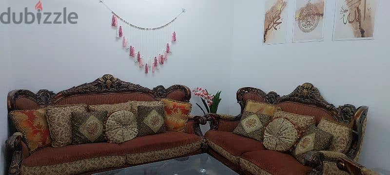 Antique European Style 7 Seater Sofa For Sale In Very Good Condition 1