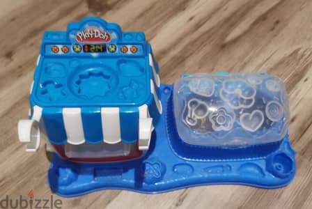 Play-Doh sweet shop dessert station cake maker