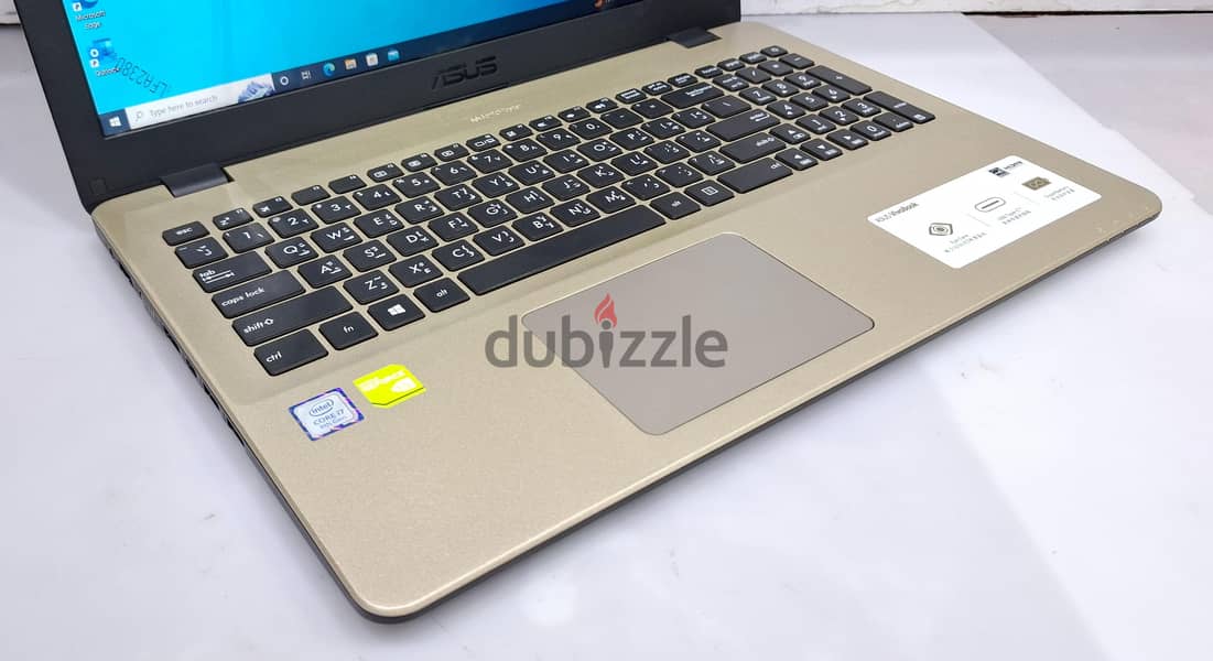 ASUS VivoBook Core i7 8th Gen. 15.6" FHD NVidia 4GB Graphics 16GB Ram 4