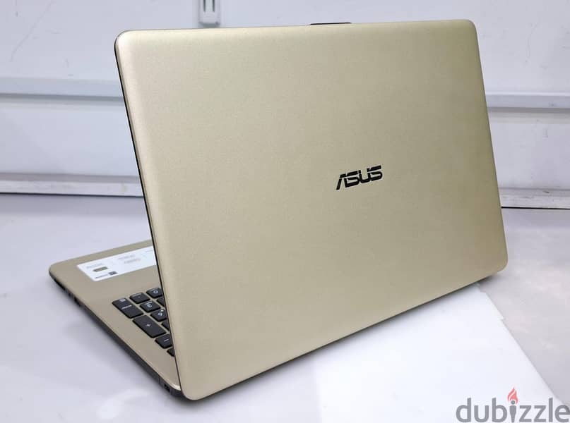 ASUS VivoBook Core i7 8th Gen. 15.6" FHD NVidia 4GB Graphics 16GB Ram 8