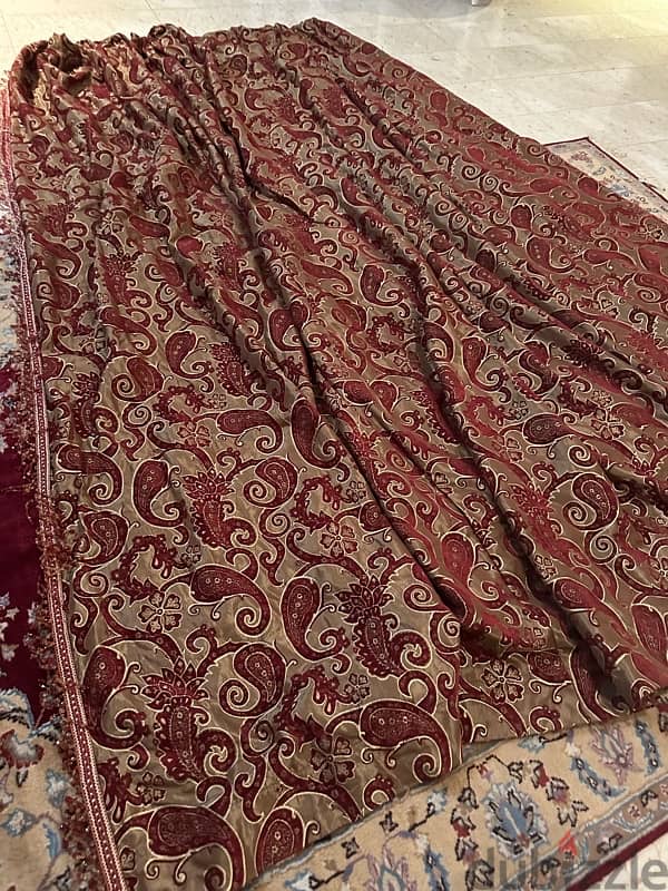 6 curtains in excellent condition 2