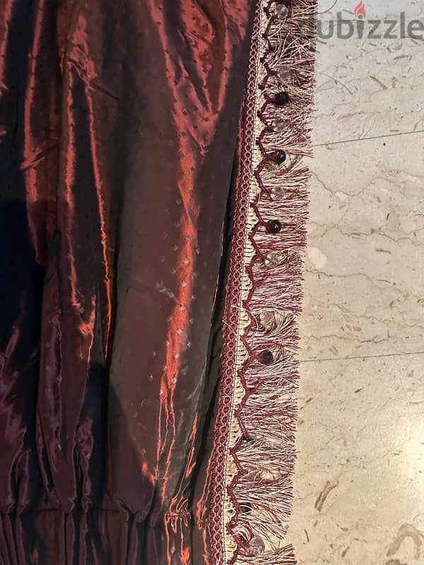 6 curtains in excellent condition 4