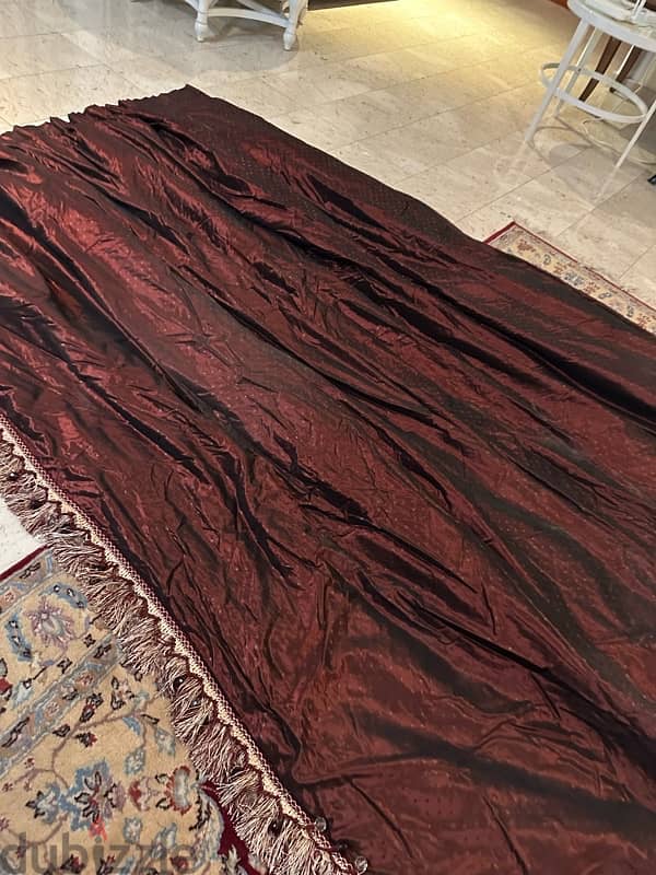 6 curtains in excellent condition 7