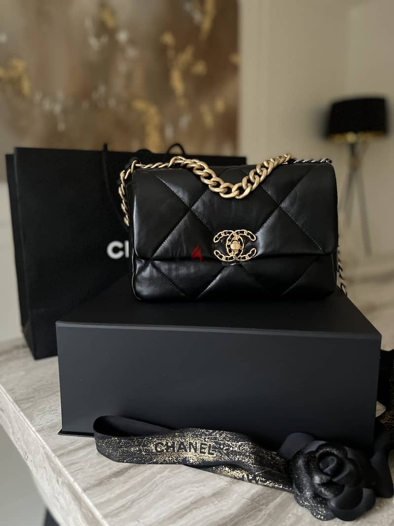 Chanel bag and cardholder 19