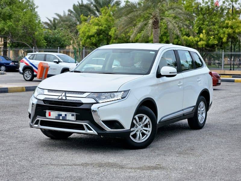 MITSUBISHI OUTLENDER 2020 TOP EXCELLENT CONDITION URGENTLY FOR SALE 2