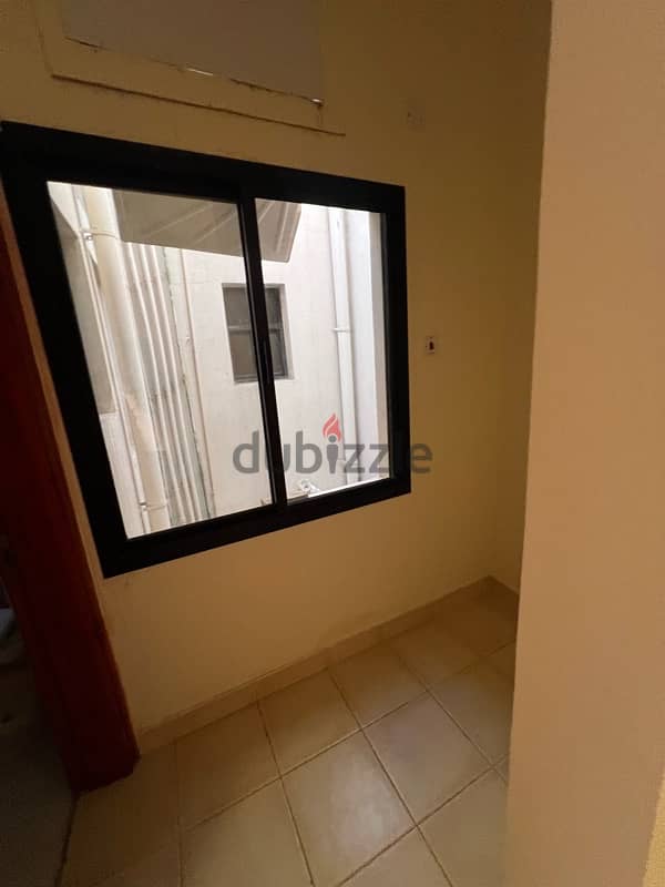 Flat for Rent 2 Bedroom 2 Toilet with balcony near Masjid only 100 BD 15