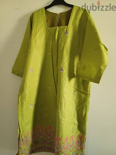 Beautiful lime green kurthi with dupatta. 10bd