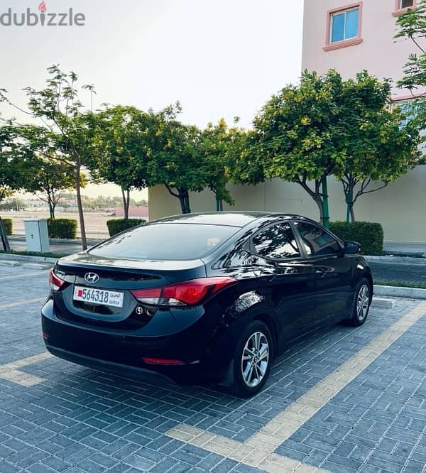 Hyundai Elantra in Excellent Condition 4