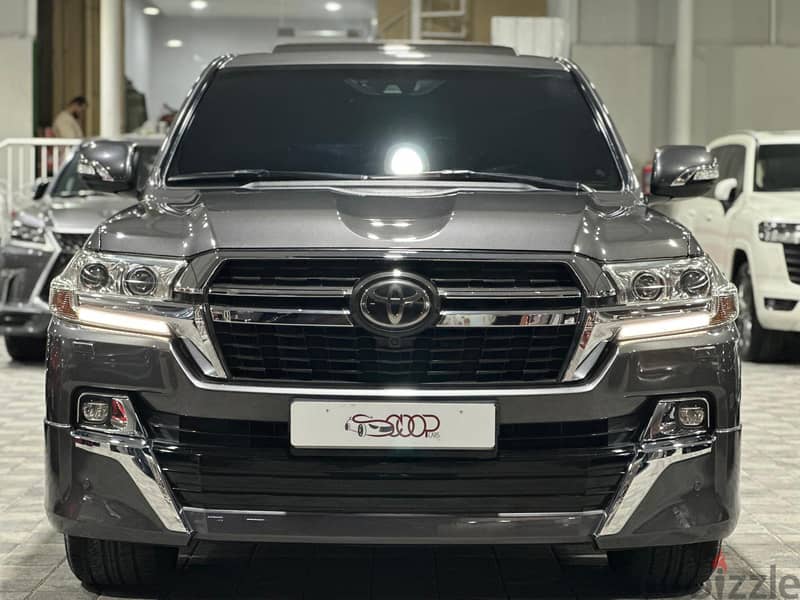 Toyota Land Cruiser 2017 VXS 1