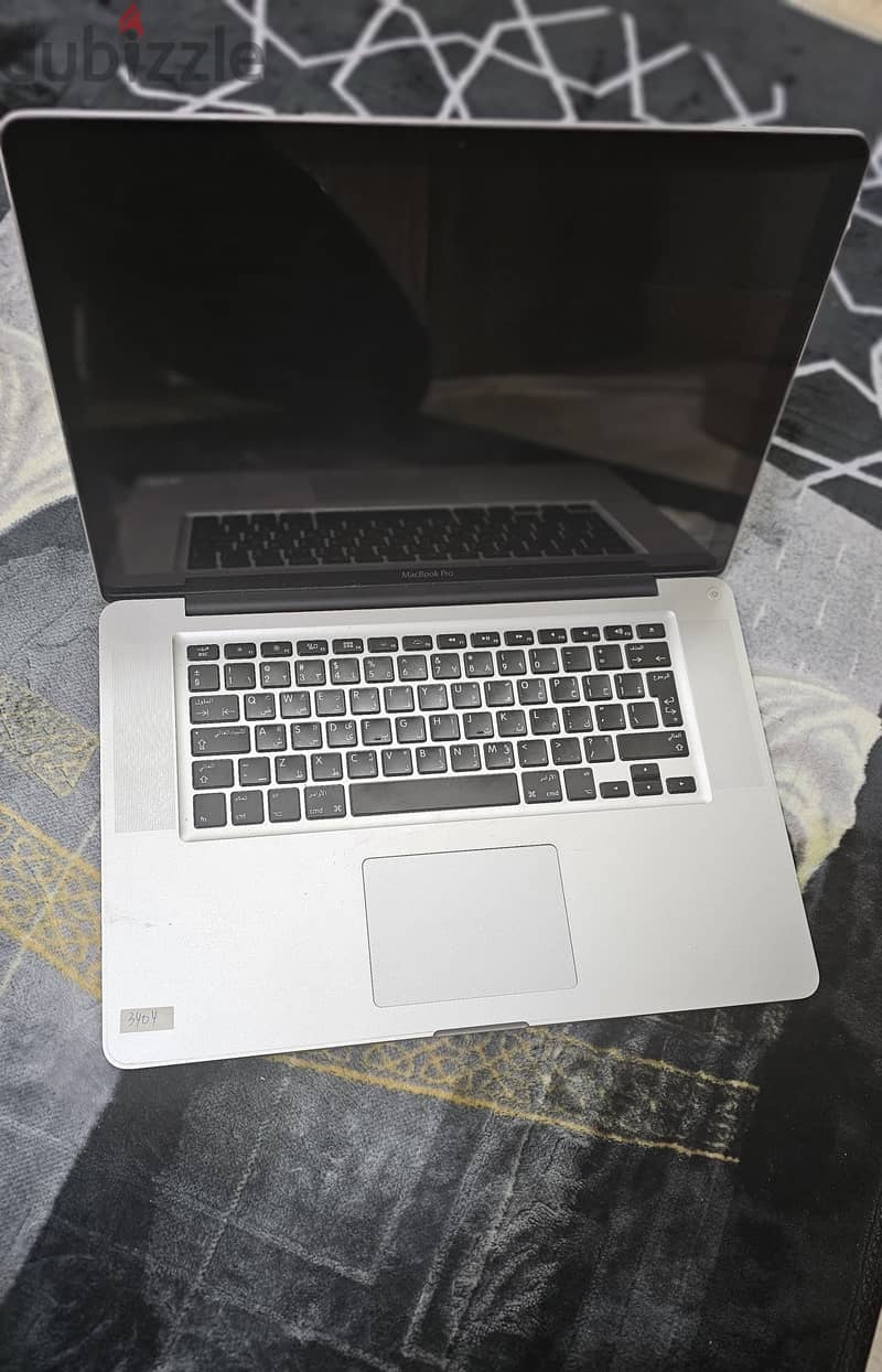 For Sale Macbook 2011 late - like new 0