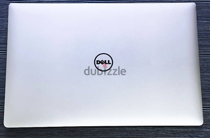 Dell XPS 15 9560 0