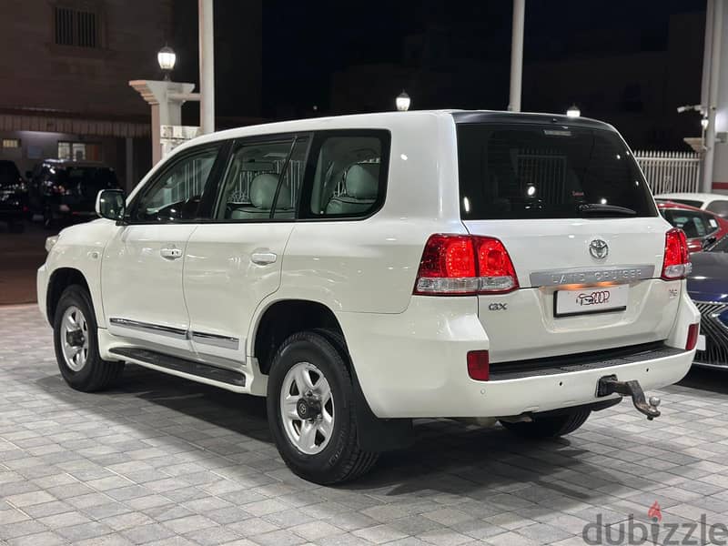 Toyota Land Cruiser 2010 G V6 9