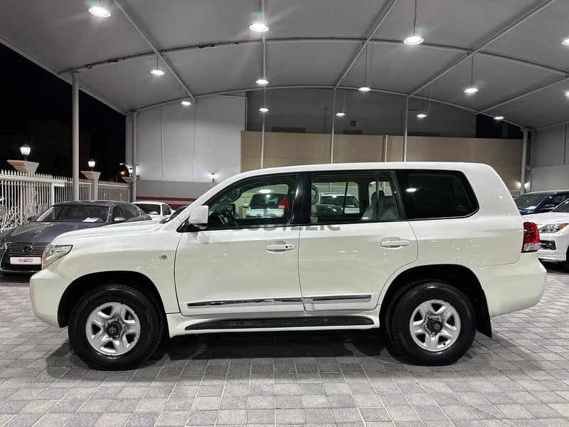 Toyota Land Cruiser 2010 G V6 12