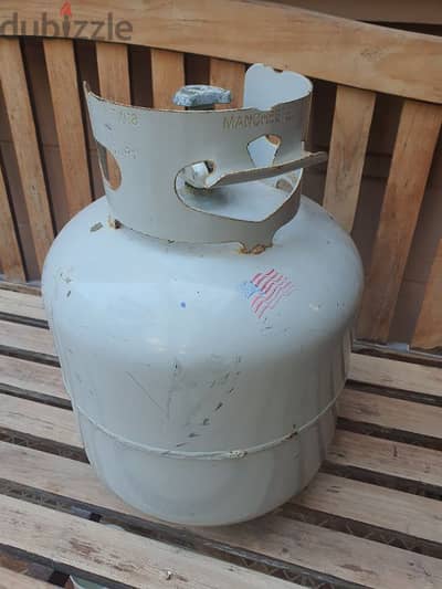 Gas cylinder