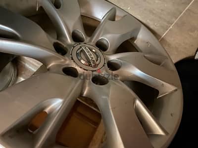 Nissan Patrol SE Original Rim Excellent condition