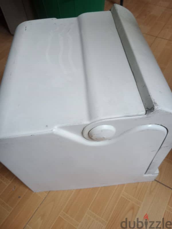 white delivery box for sale 1