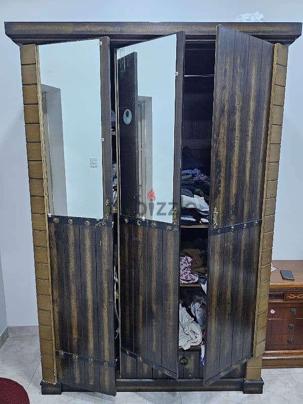 wooden wardrobe 3