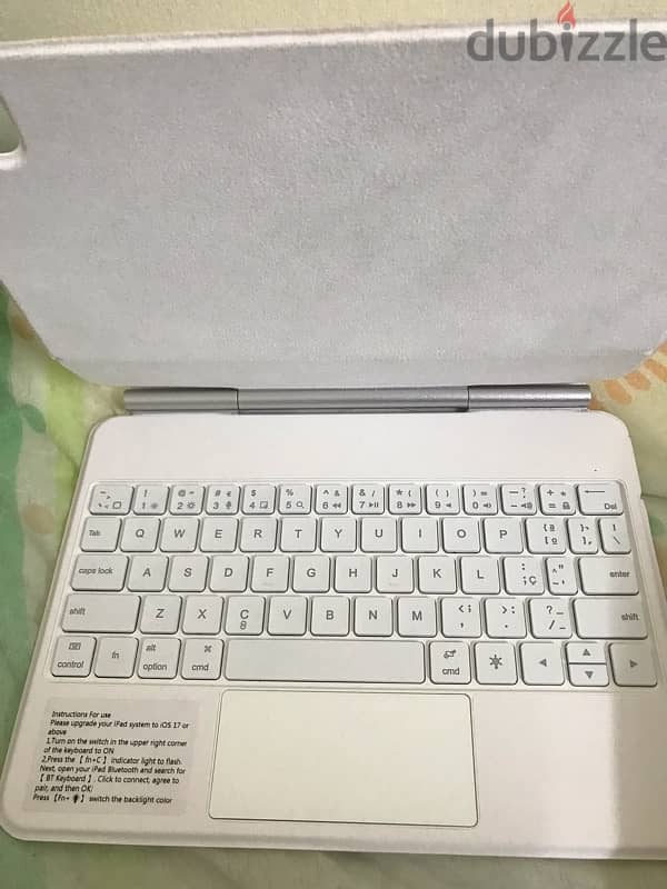 iPad Pro 11 inch magic keyboard 0