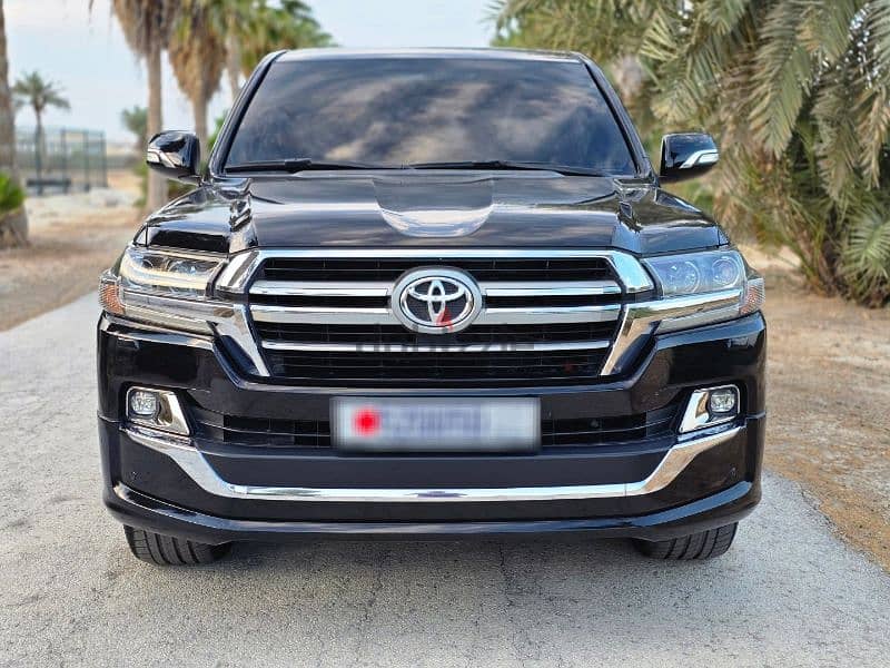 Toyota Land Cruiser 2019 V8 Grand Touring 1