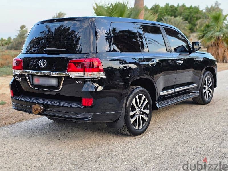 Toyota Land Cruiser 2019 V8 Grand Touring 3