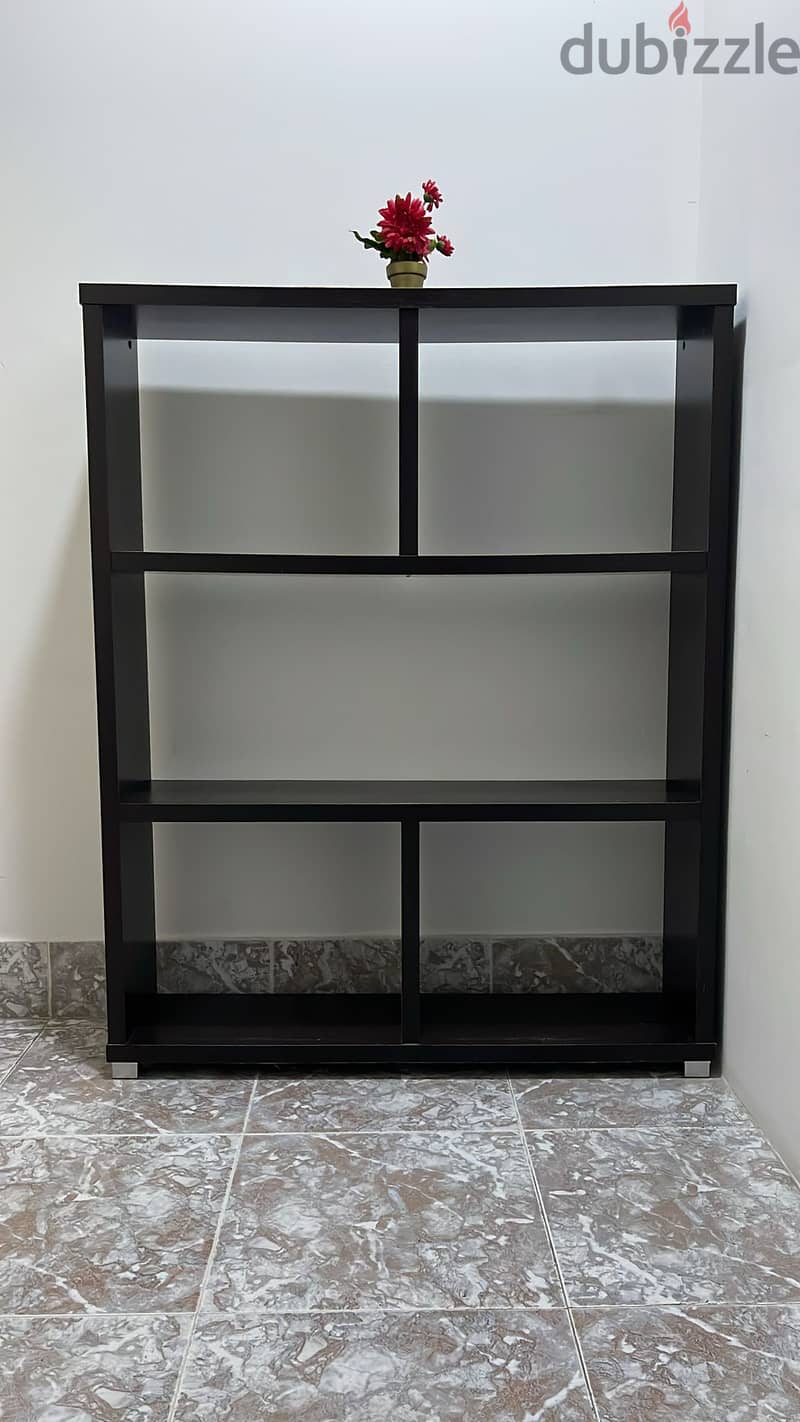 Used Bookshelf/Showcase for sale 0