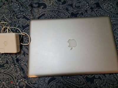 appel laptop for 35BD with the charge