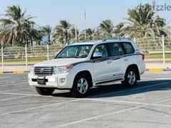 Toyota Land Cruiser 2015  GXR V8 model Single Owner 0