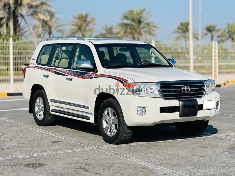 Toyota Land Cruiser 2015  GXR V8 model Single Owner 2