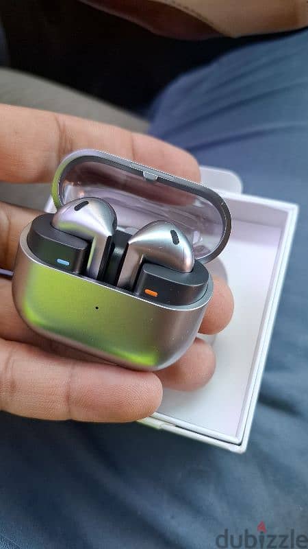 Samsung Galaxy Buds 3 1