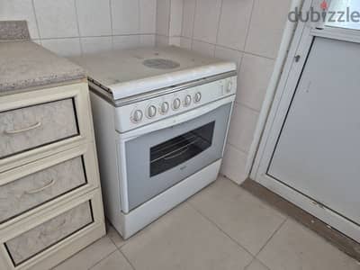 oven for sale 10bd - good condition