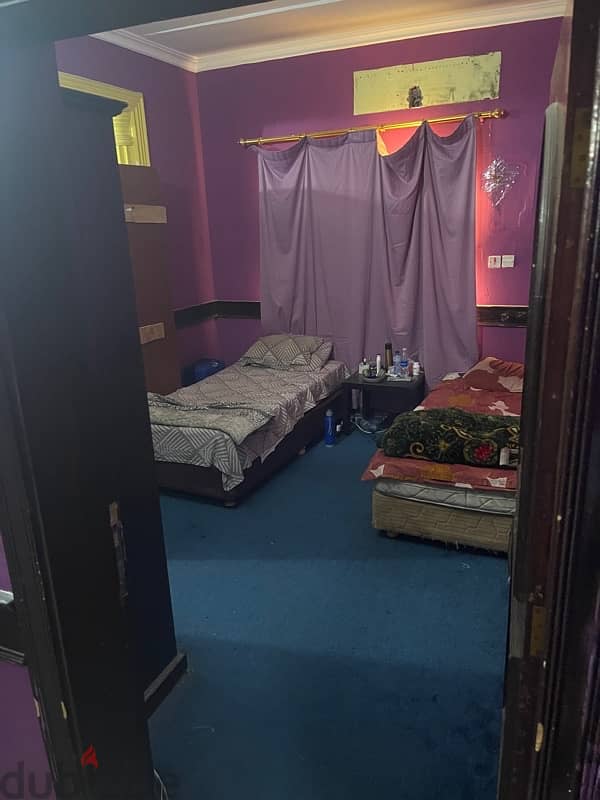 room share bed space availble for muslims (pakistani or indian ) 40 bd 1