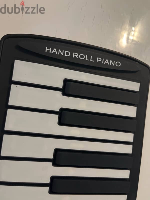 hand Roll PIANo almost used few times 0