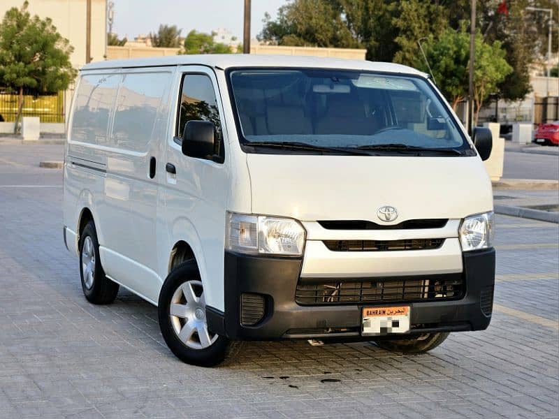 TOYOTA HIACE 2021 CARGO VAN TOP EXCELLENT CONDITION URGENTLY FOR SALE 2