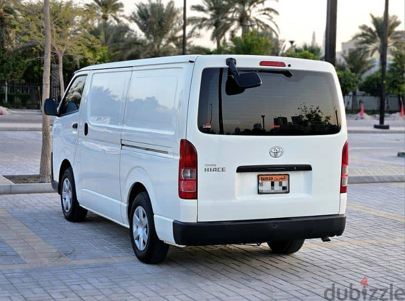 TOYOTA HIACE 2021 CARGO VAN TOP EXCELLENT CONDITION URGENTLY FOR SALE 3