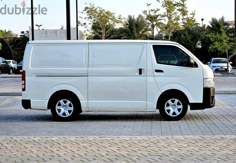 TOYOTA HIACE 2021 CARGO VAN TOP EXCELLENT CONDITION URGENTLY FOR SALE 6