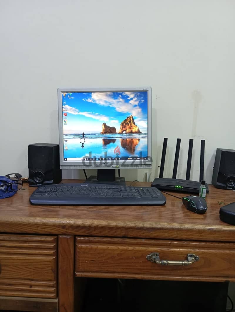 Desktop for sale in good conditions 1