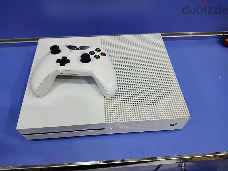 Xbox One S urgent for Sale 1