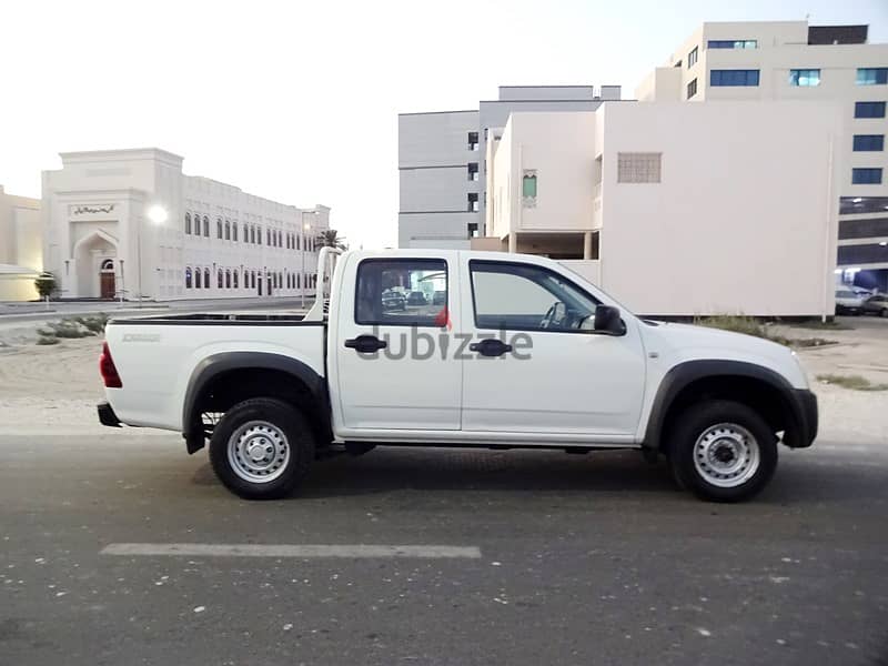 Isuzu Pickup 2012 1